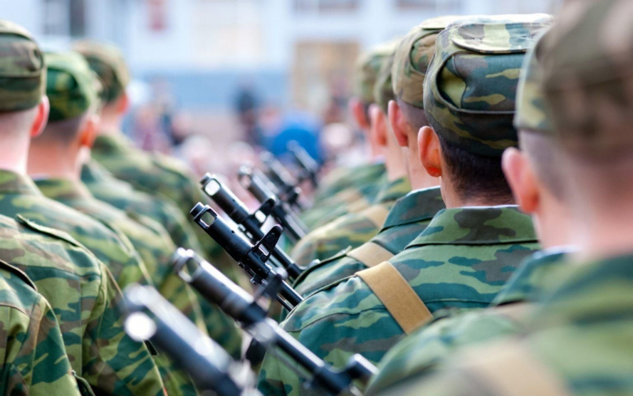 Установлена возможность заключения контракта о прохождении военной службы обвиняемыми (подсудимыми) на этапе судебного производства