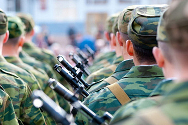 Установлена возможность заключения контракта о прохождении военной службы обвиняемыми (подсудимыми) на этапе судебного производства